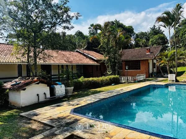 🏡 Chácara para Locação em Condomínio | Piscina Aquecida, Pomar 1.680 m² por R$.3800,00