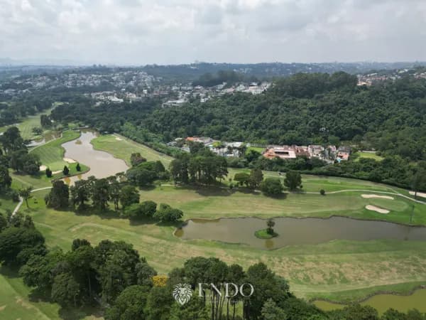 Casa Térrea Exclusiva no São Fernando Golf Club | Arquitetura Impecável em Terreno de 2.122 m² – R$ 4,95 Mi