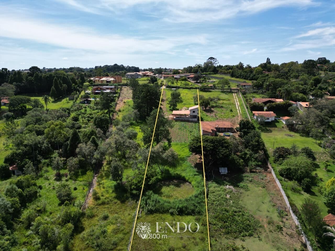 Chácara em construção com 6800 m e lago