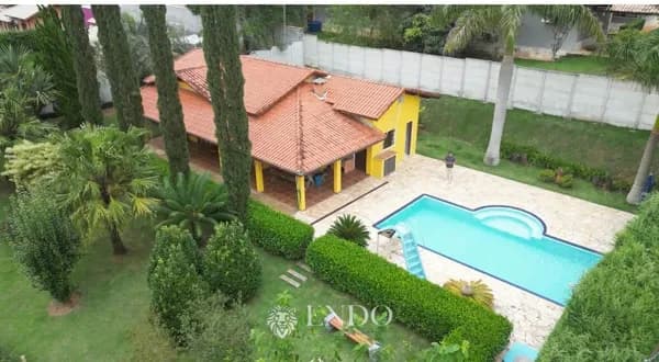 🏡 Chácara em Condomínio Fechado | Piscina, Espaço gourmet e lindo jardim