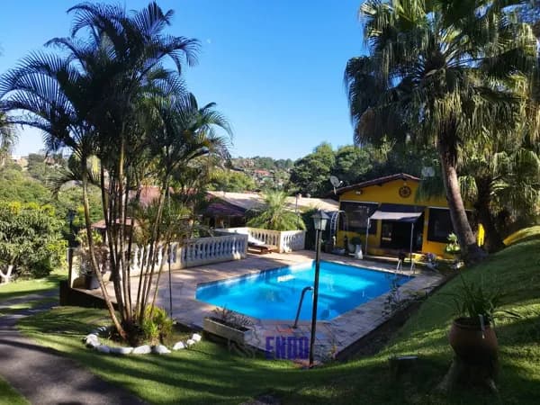 IBIÚNA CHÁCARA FORMADA EM CONDOMINIO FECHADO