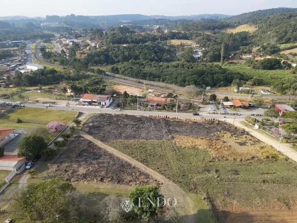 Terreno Comercial na Rota do Vinho – 4.000 m² Frente para a Estrada em São Roque/SP