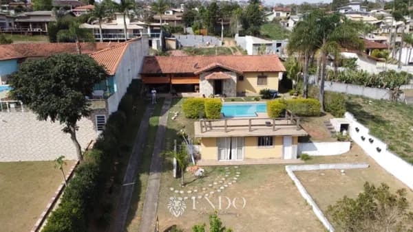 Chácara em Condomínio Fechado com Piscina e Vista Linda de R$ 790 Mil R$669 mil – Escritura Definitiva