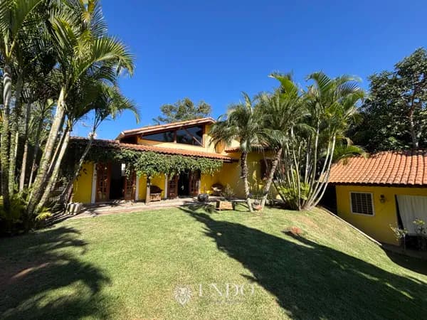 CHÁCARA EXCLUSIVA. uma casa encantadora em condomínio fechado com 4 dormitórios