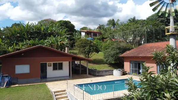 Chácara em condomínio fechado com 1500 m