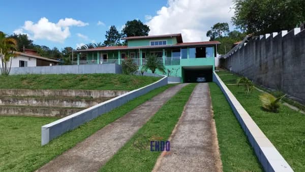Linda Chácara com 1.750M²
