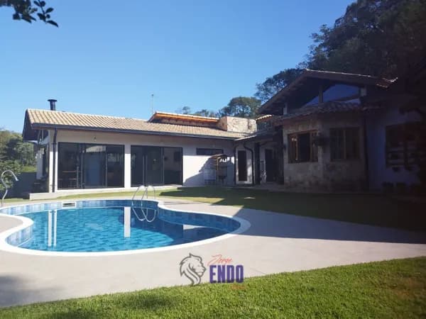 IBIÚNA FANTÁSTICA CHÁCARA EM CONDOMÍNIO FECHADO