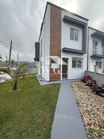 Sobrado de Esquina no Loteamento Vale Verde – Bairro Caminho Novo, Palhoça