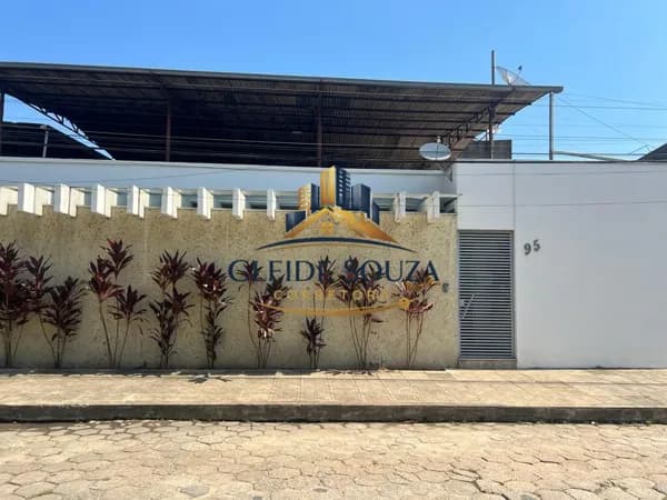🏡 CASA À VENDA – AV. MAGALHÃES PINTO | CORONEL FABRICIANO – MG