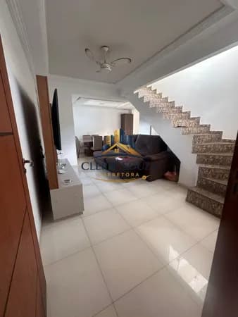 Sobrado em Coronel Fabriciano - Julia Kubistchek