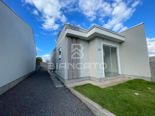 Casa com 3 dormitórios e amplo terreno – Indaial