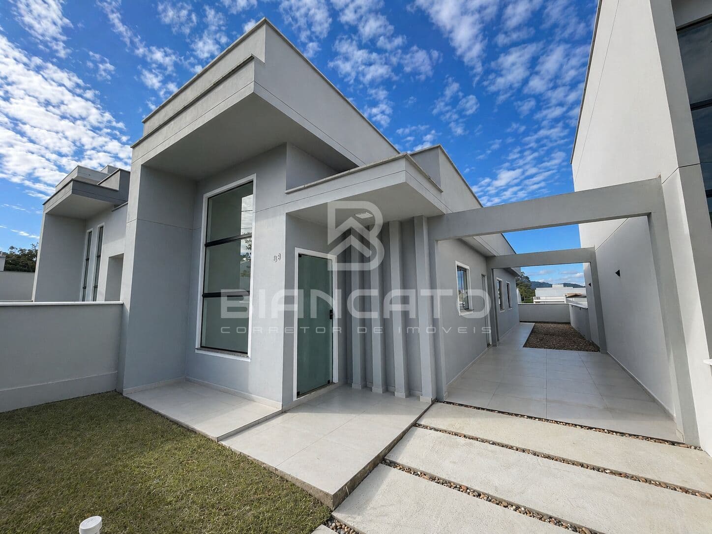 CONFORTO, MODERNIDADE E EXCELENTE LOCALIZAÇÃO!