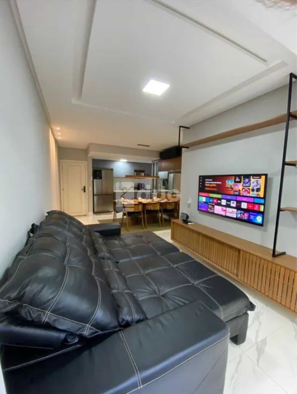 Apartamento Padrão reformado e mobiliado na Praia da Costa