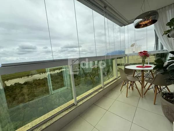 Apartamento Padrão Montado a 150metros da Praia de Camburi