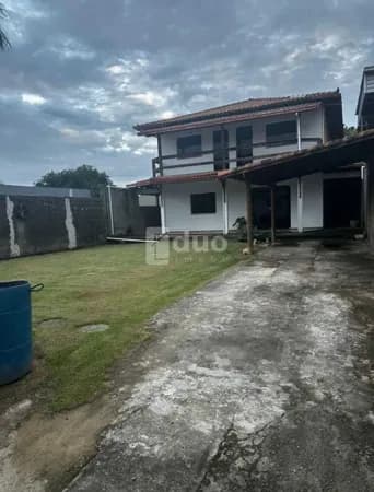 Casa Duplex com terraço e Quintal Amplo