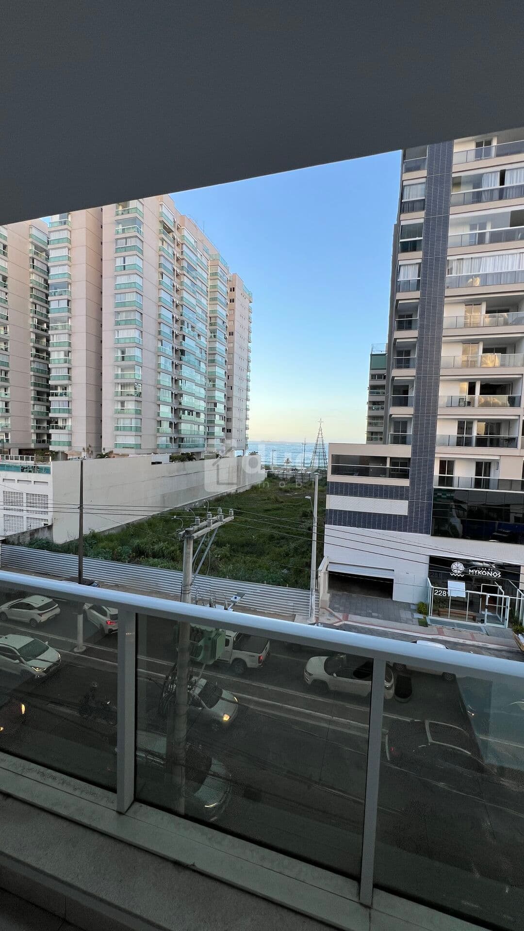 Apartamento 2 Quartos, sendo 1 Suíte e 2 Vagas de Garagem na Praia de Itaparica