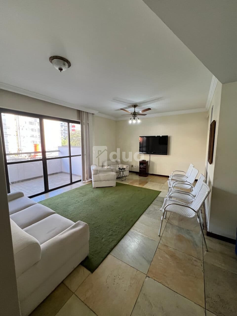 Amplo apartamento mobiliado na Praia do Canto – 173m² | 4 quartos | 2 suítes