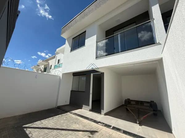 Casa Geminada de 3 quartos no Três Barras