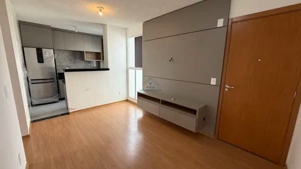 Apartamento de 2 quartos mobiliado no Três Barras