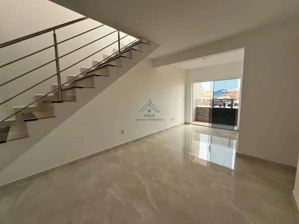 Cobertura de 3 quartos e 4 vagas no bairro Amazonas