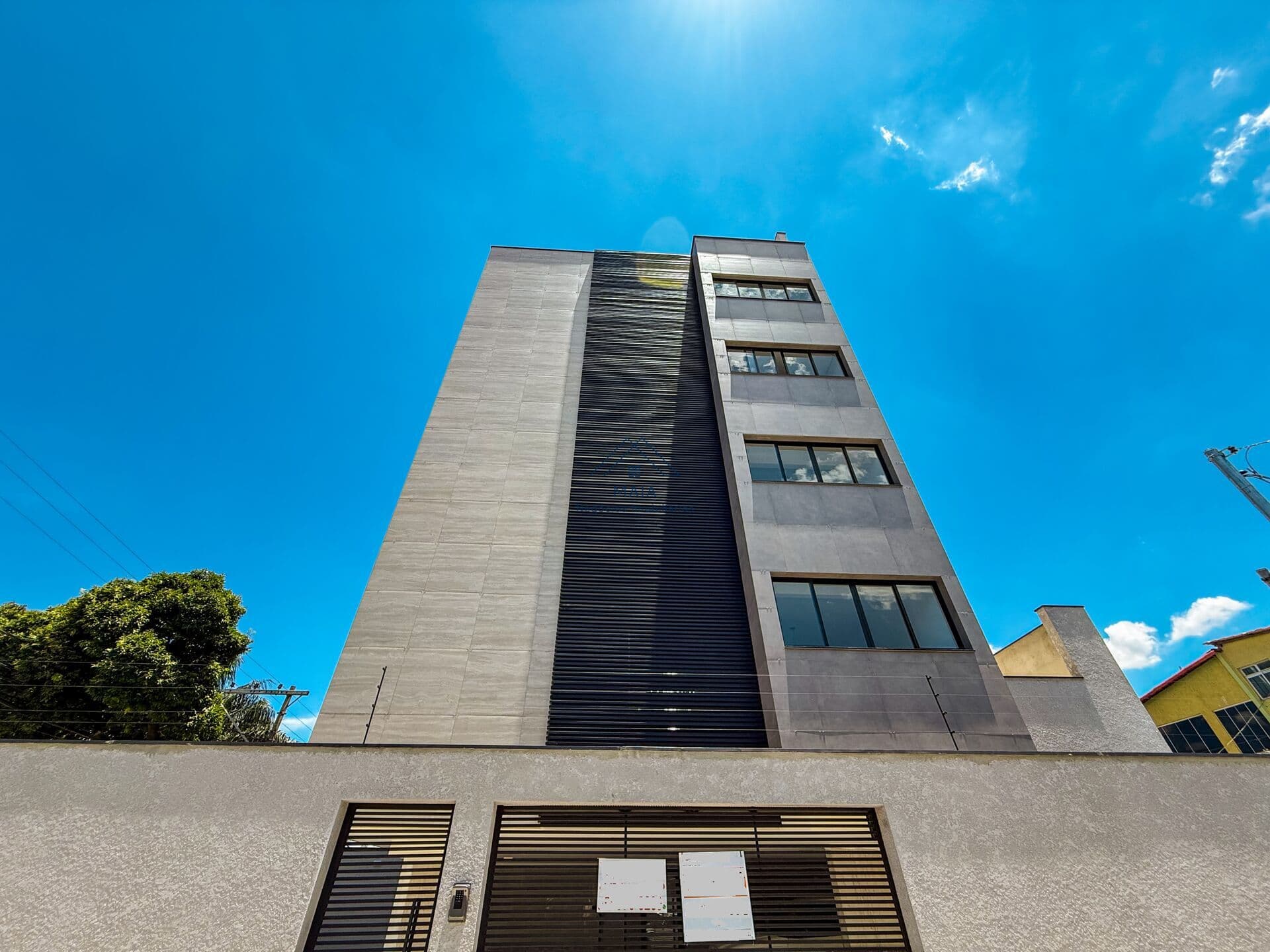 Apartamento de 2 quartos de 75m2 no Riacho