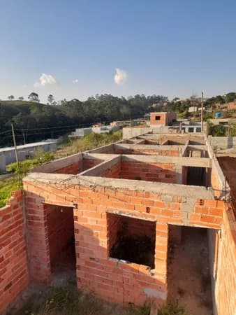 Casa à venda no bairro Jardim Valo Velho em Itapecerica da Serra/SP