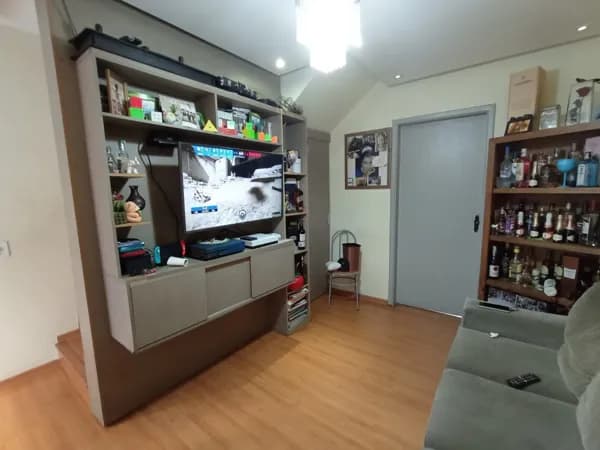Casa à venda no bairro Jardim Guarujá em São Paulo/SP