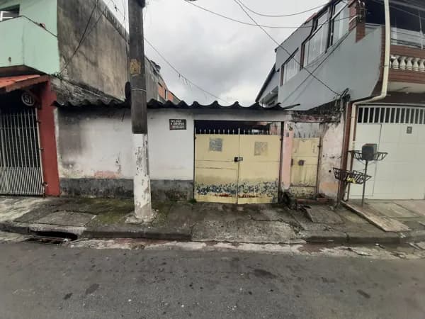 Casa à venda no bairro Jardim Santa Tereza em Embu das Artes/SP