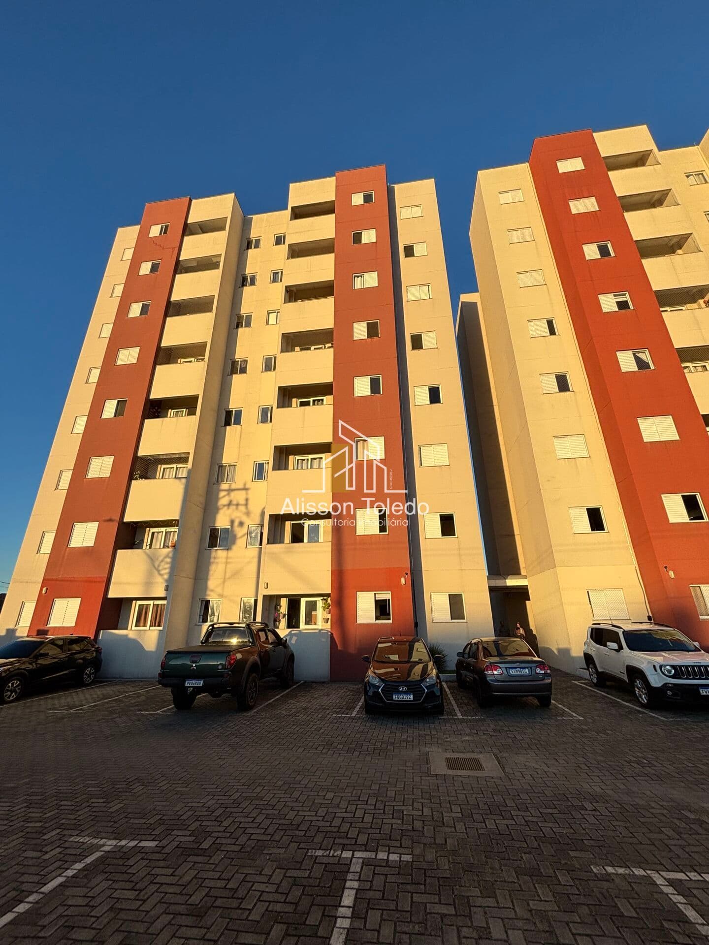 Lindo apartamento com planejados, com 2 Dormitórios e vista pra serra