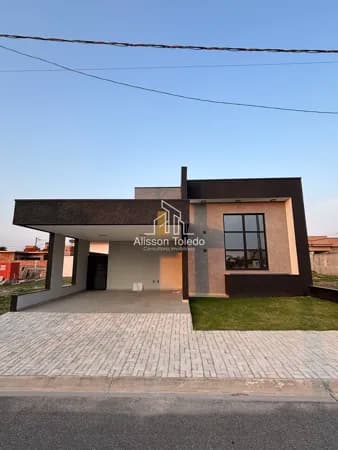 Casa térrea em Condomínio em Tremembé