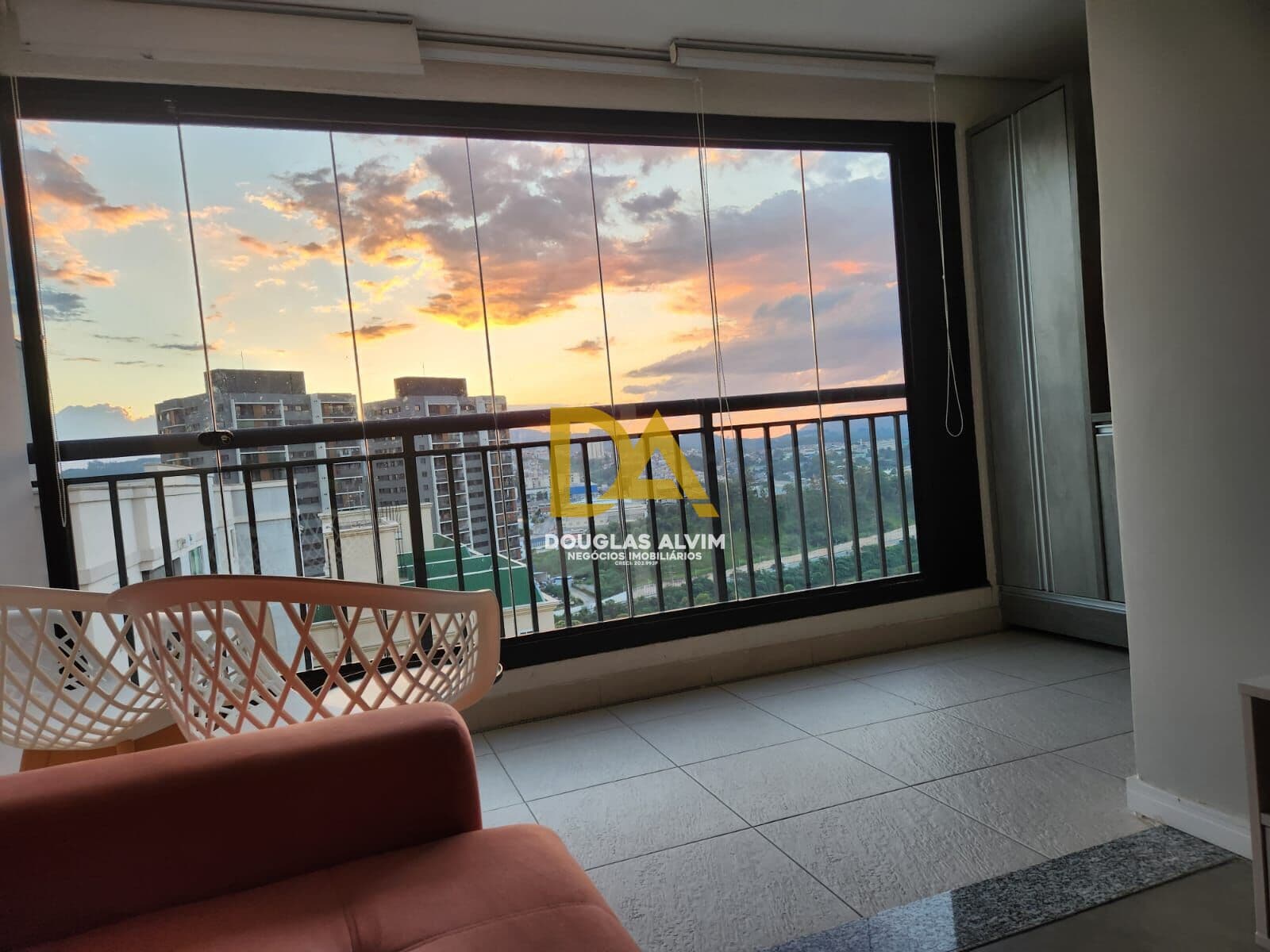 Apartamento MOBILIADO para Locação - 2 dormitórios sendo 1 suíte - 65m² - Condomínio Life Park - Green Valley - Alphaville