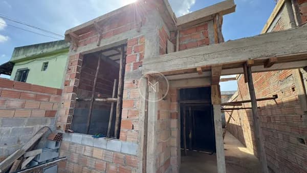 Casa em Construção à Venda no Bairro Canarinho – Igarapé/MG