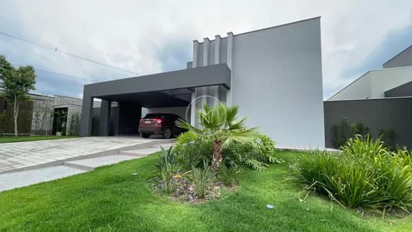 Casa no Condomínio La Ville em Betim-MG
