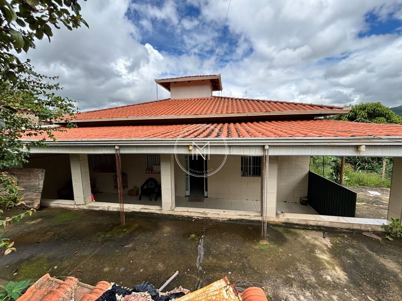 Casa 3 Quartos com Suíte e 454m² à Venda