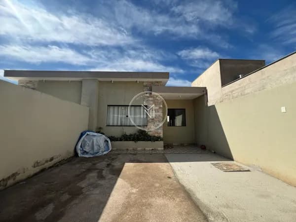Casa à Venda no Bairro Pousada das Rosas