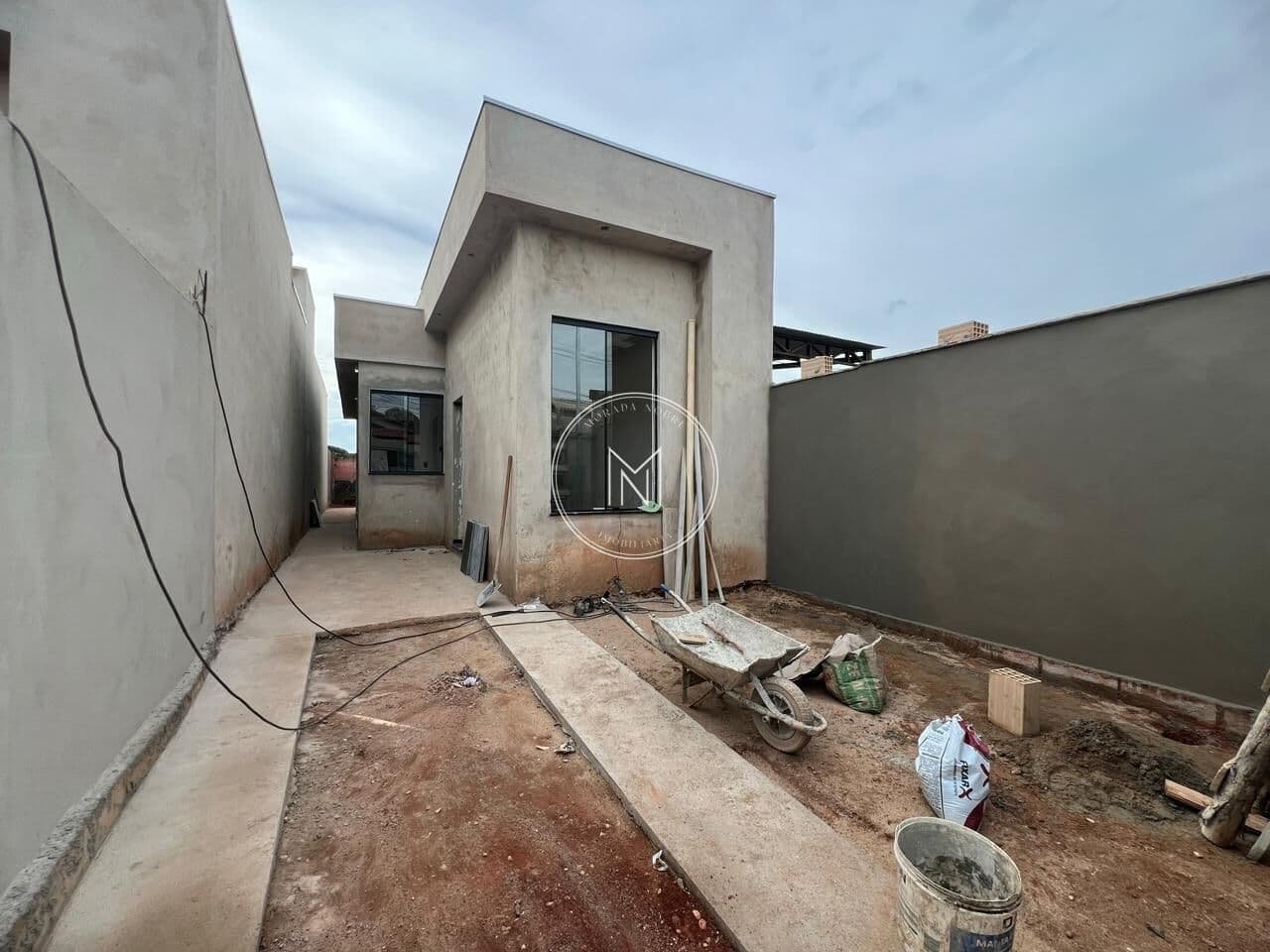 Casa com 2 dormitórios à venda no Marques Industrial
