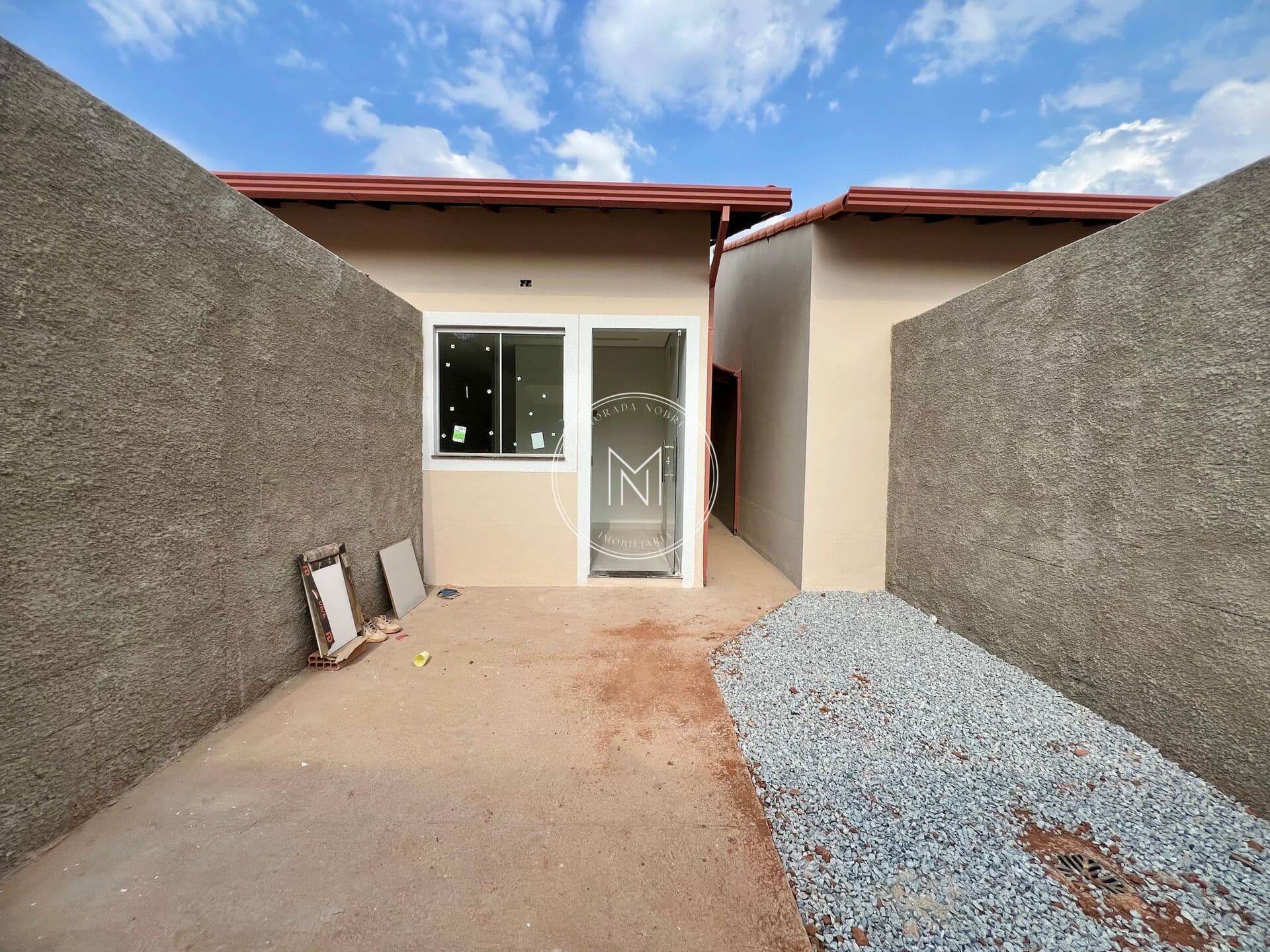 Casa com 2 dormitórios à venda no Alvorada Industrial