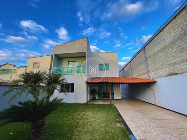 Casa com 4 dormitórios à venda no Bairro Pedra branca