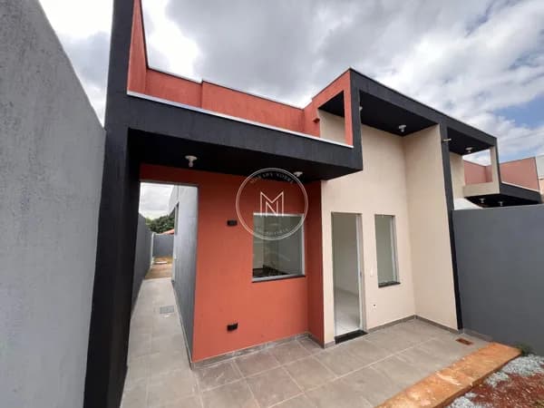Casa com 3 dormitórios à venda no Marques Industrial