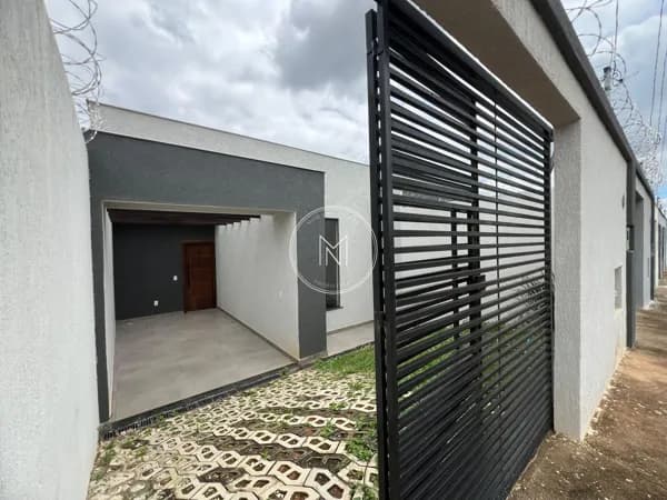 Casa com 3 dormitórios à venda no Marques Industrial
