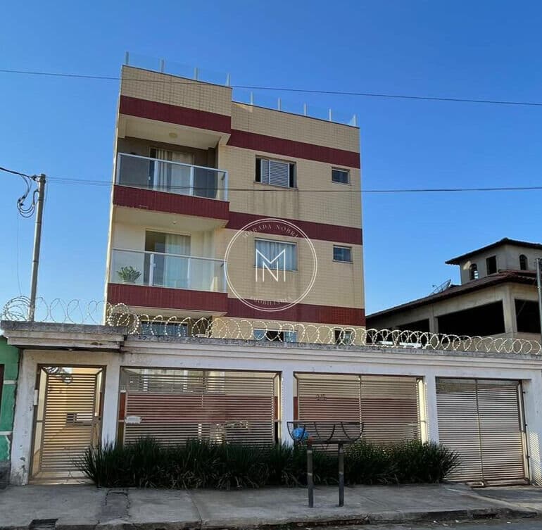 Apartamento Área Privativa com 3 dormitórios à venda no Tupanuara