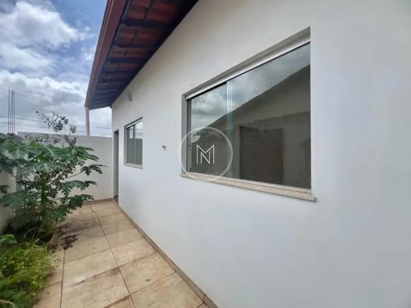 Casa com 2 dormitórios à venda no Marques Industrial