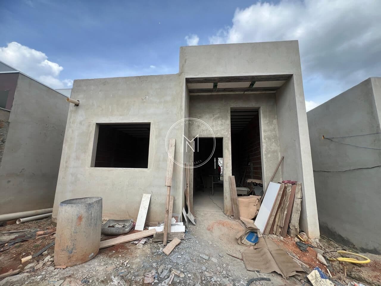 CASA COM 3 QUARTOS À VENDA NO BAIRRO VALE DO AMANHECER