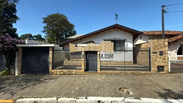 Casa Alto Padrão em Centro, Águas da Prata/SP