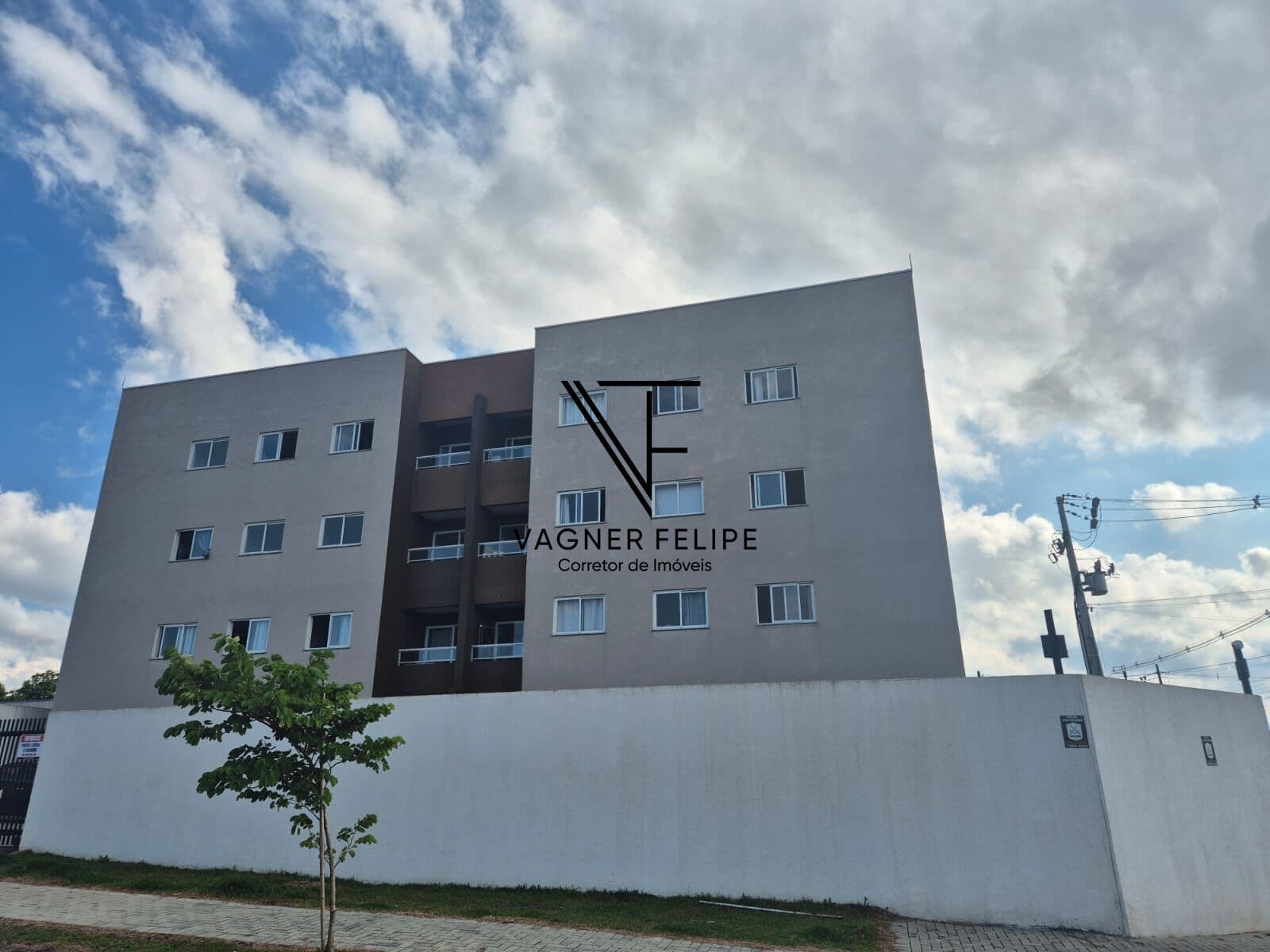 Apartamento 02 quartos - 56 m² privativos - Ouro Fino.