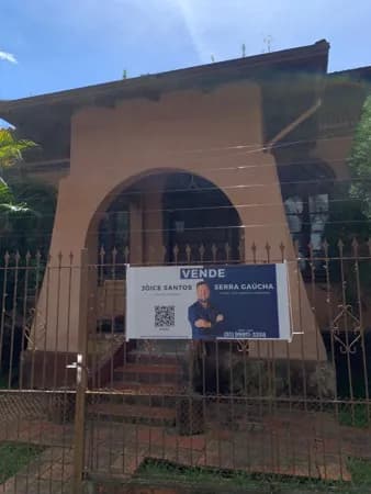 CASA CENTENÁRIA À VENDA EM TRÊS COROAS- RS