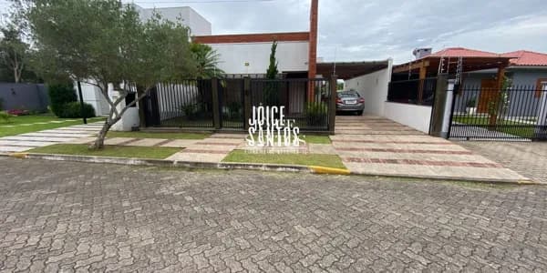 CASA À VENDA CENTRO DE TRÊS COROAS-RS