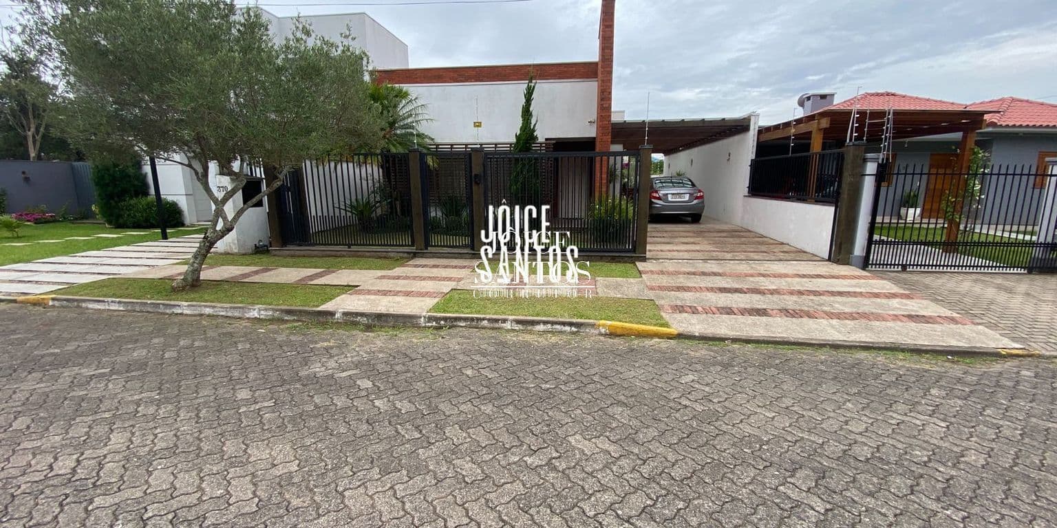 CASA À VENDA CENTRO DE TRÊS COROAS-RS
