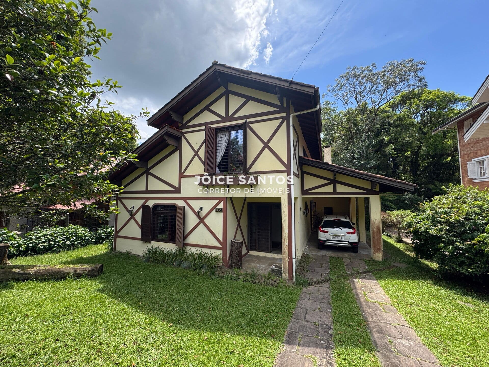 🏡 Casa Colonial Alemã no Bairro Ipê Amarelo – Gramado