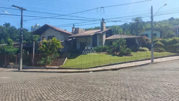 🏡 Casa ampla – ideal para família grande ou 2 residências